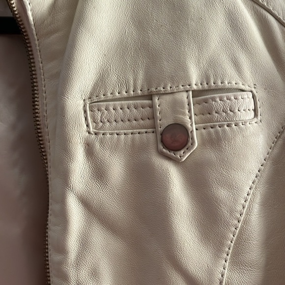 Off white leather jacket - Picture 4 of 9